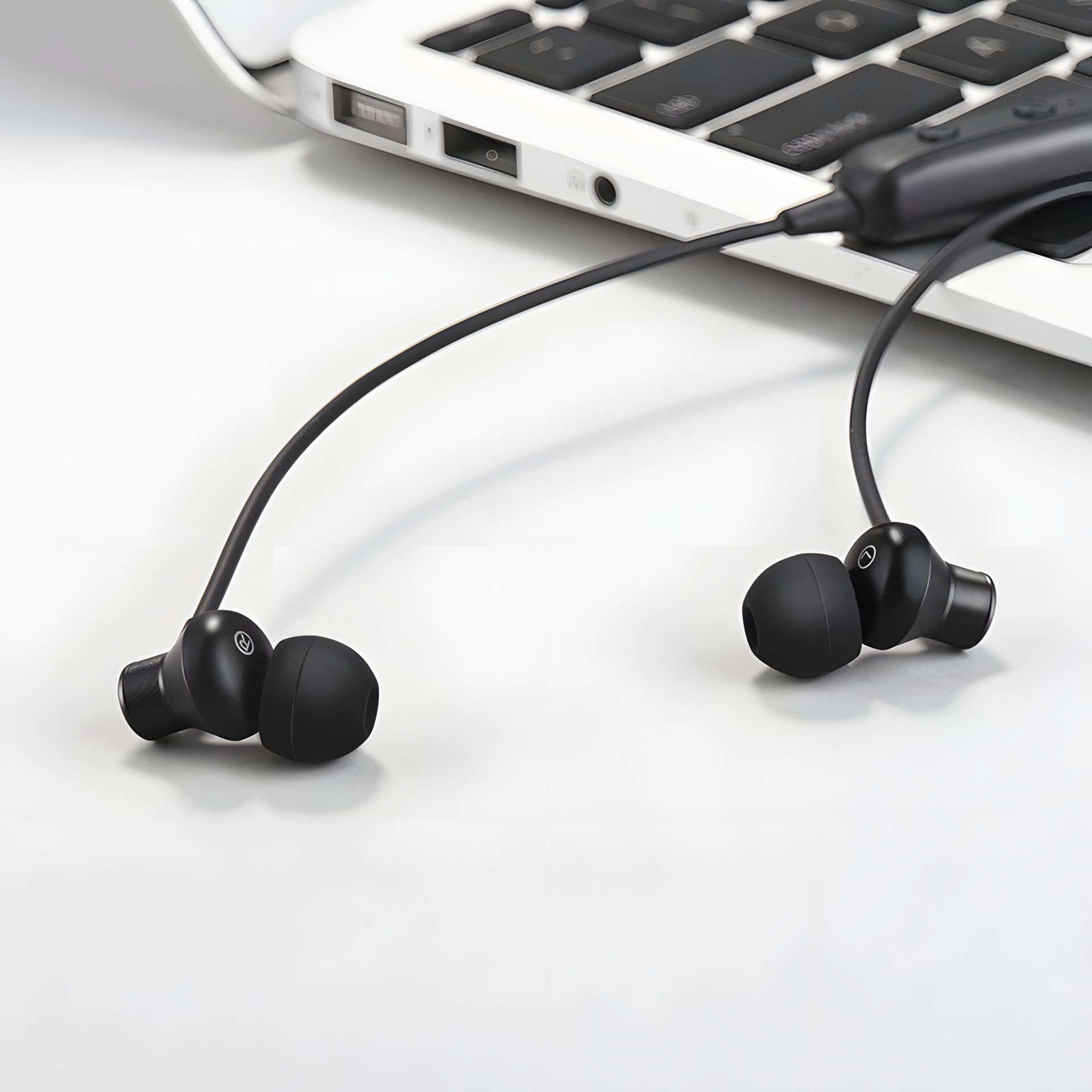 Black OP наушники HOCO ES13 Plus спортивные Black OP наушники HOCO ES13 Plus спортивные