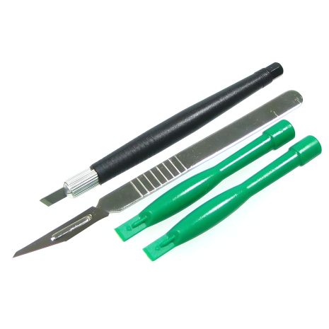 Інструментальний набір Baku BK-7280-B: великий і малий скальпелі, дві лопатки для розбирання корпусів Інструментальний набір Baku BK-7280-B: великий і малий скальпелі, дві лопатки для розбирання корпусів